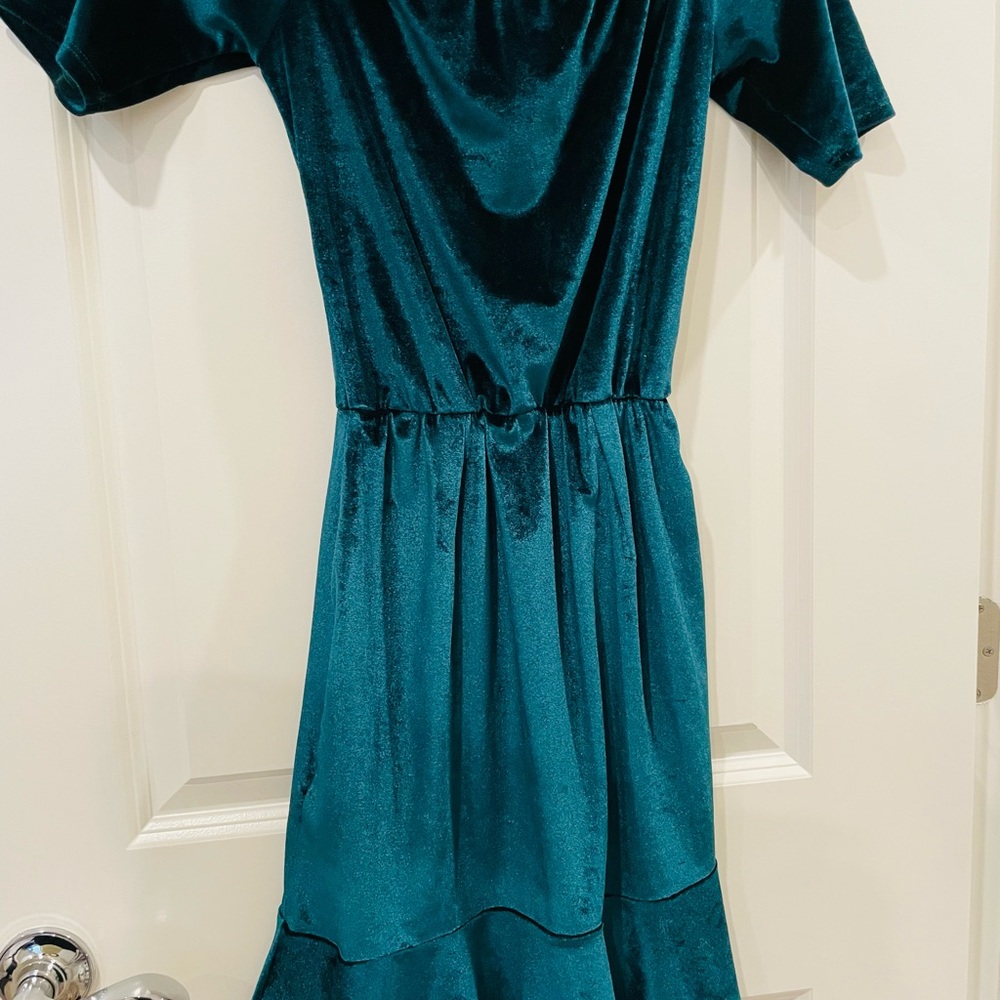 Velvet Off-shoulder Dress (Small) - Picture 2 of 3